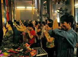 Kompleks cagar sejarah Balai desa kuno, Kuil dan Pagoda Luu Phai- Hanoi .